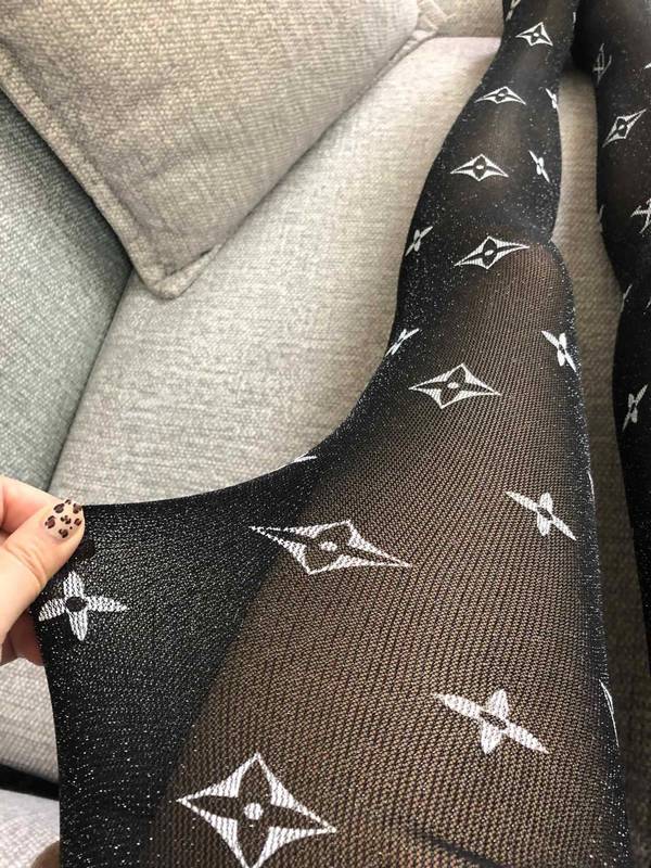 Louis Vuitton Socks LVO00011